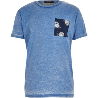 Boys blue floral pocket t-shirt